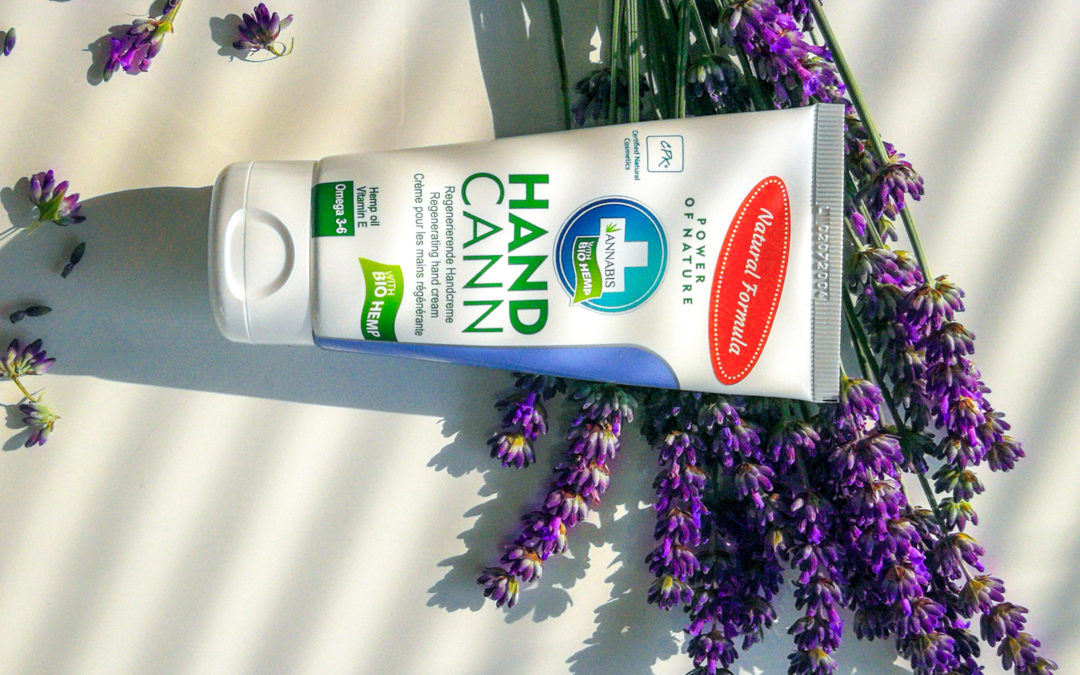 Handcann, natürliche Handcreme passt in jede Handtasche.